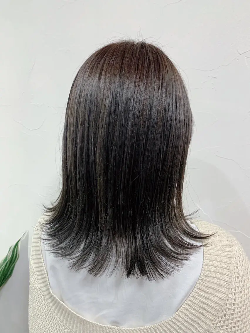 ミディアム カラー ブリーチ 脇田 杏菜のヘアスタイル