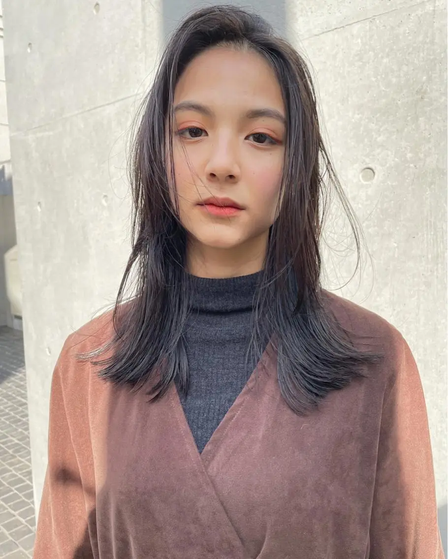 セミロング カラー カット ヘアカラー トリートメント 村上雅人 ナチュラルモードのヘアスタイル