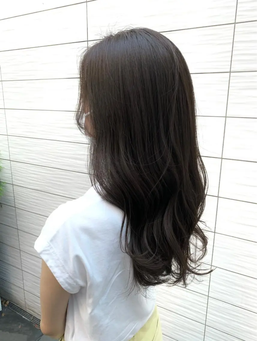 セミロング カラー 髪質改善 カット ヘアカラー トリートメント 中津No.1髪質改善 店長✨透ける暗髪のヘアスタイル