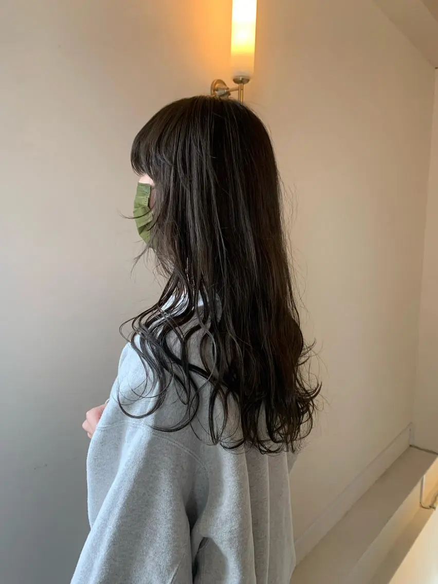 セミロング 本間 結衣のヘアスタイル
