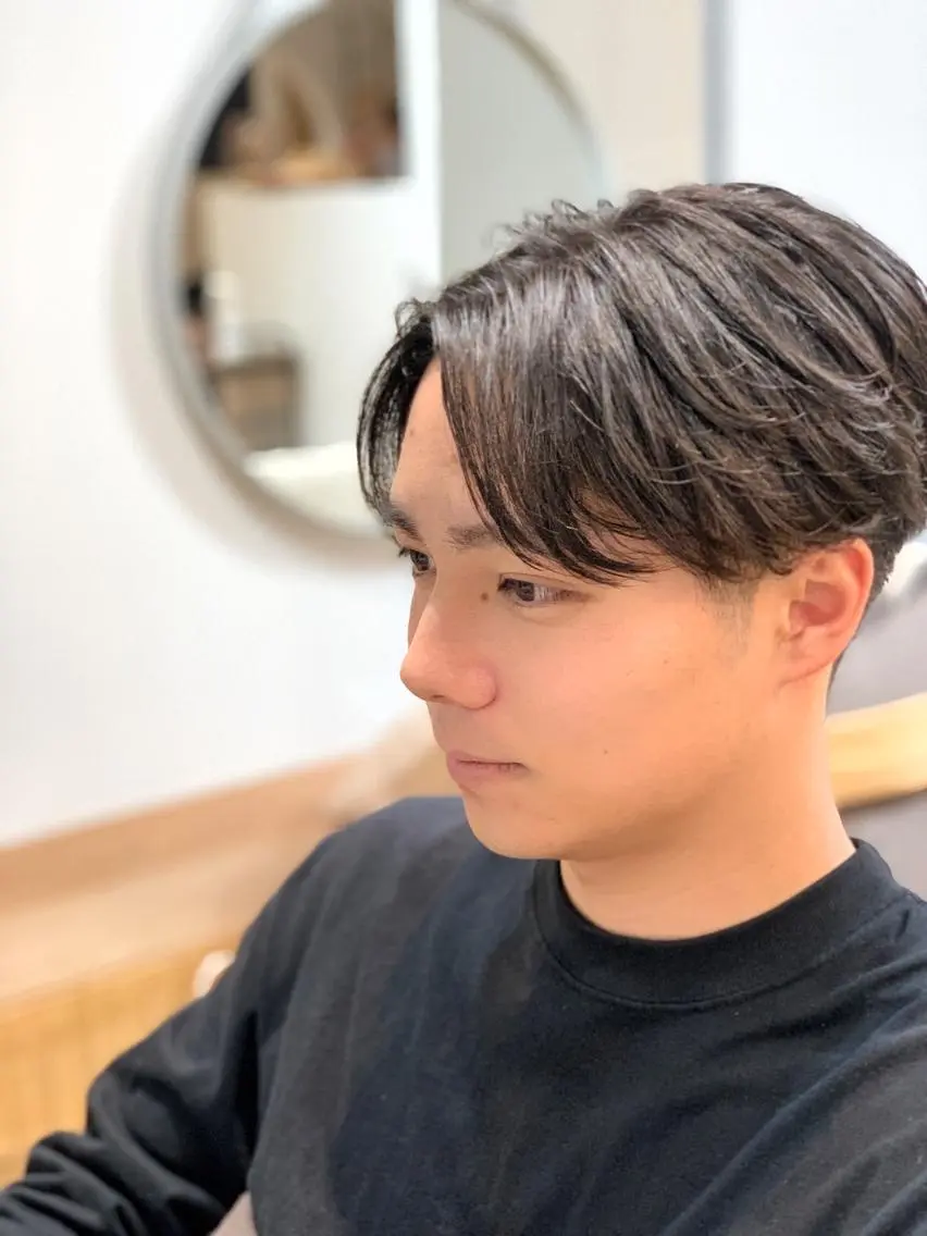ショート パーマ メンズ センターパート カット ヘアセット メンズStylist 山根慧のヘアスタイル