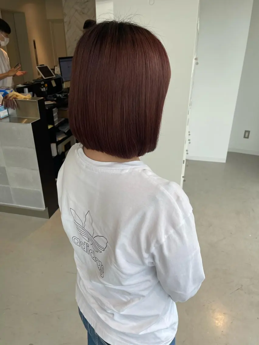 ショート 店長 MANAMI 艶カラー／骨格ボブのヘアスタイル