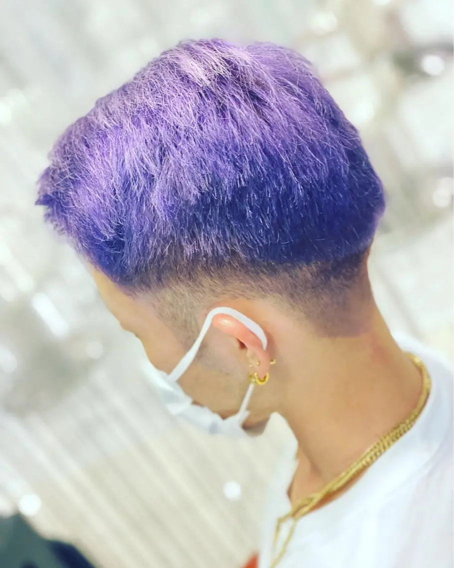 ショート カラー メンズ フェードカット スキンフェード パープルカラー カット ヘアカラー 💇♀️✨サラツヤ 特化✨ 天野翔のヘアスタイル