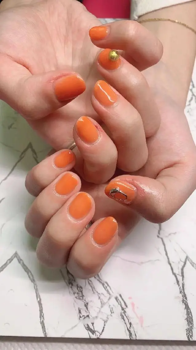 ネイル はな💎ネイル ワンホン、長さ出しのネイルデザイン