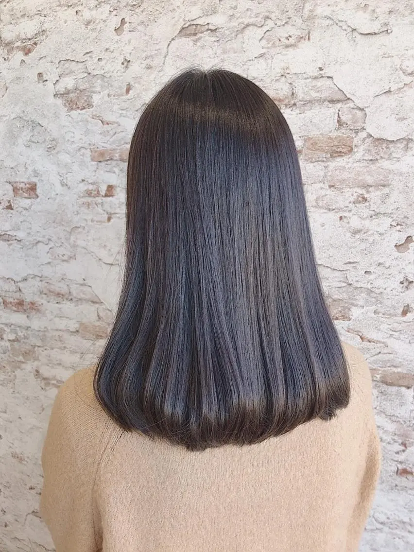 セミロング カラー Watai 艶髪 當間 大知のヘアスタイル