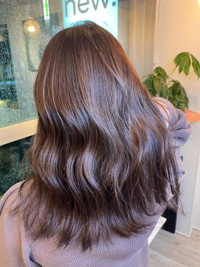 ロング ヘアカラー 佐藤 麻衣のヘアスタイル