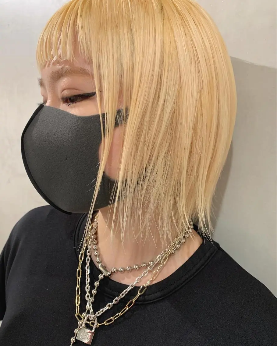 ショート カラー ブリーチ 抜きっぱなしブロンド ヘアカラー トリートメント 優作 〜圧倒的信頼〜のヘアスタイル