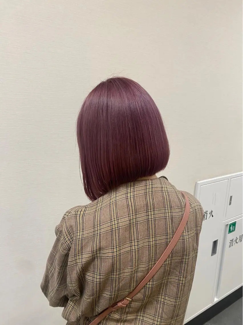 ショート カラー ワンレンボブ ショートボブ ブリーチ ハイトーンカラー インナーカラー 🌿レイヤー/ブリー チ/🌿JINのヘアスタイル