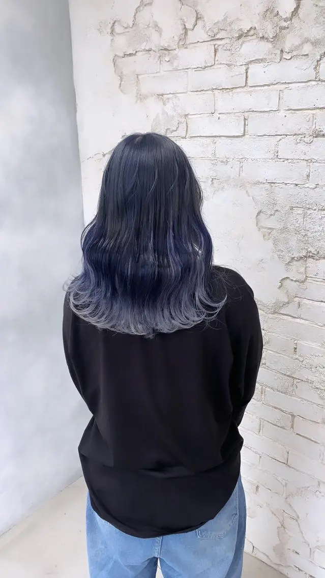 ミディアム 派手髪支持率No1 Eisukeのヘアスタイル
