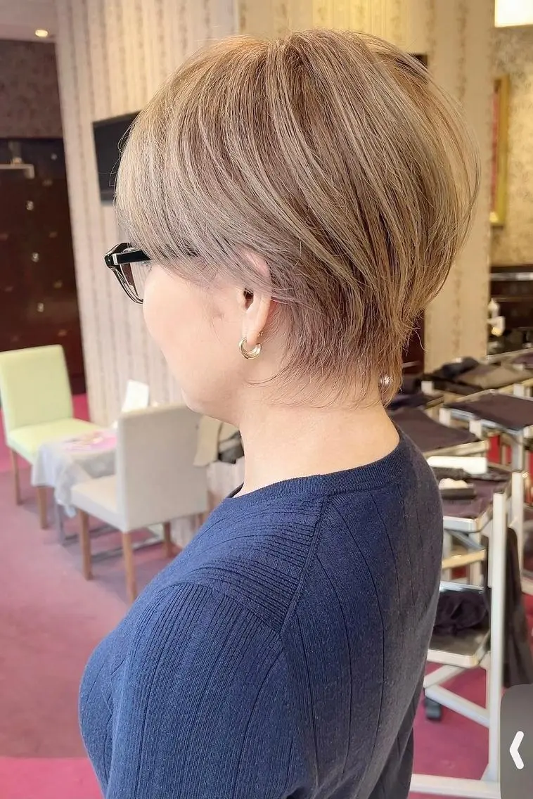 ショート 大川 有香のヘアスタイル