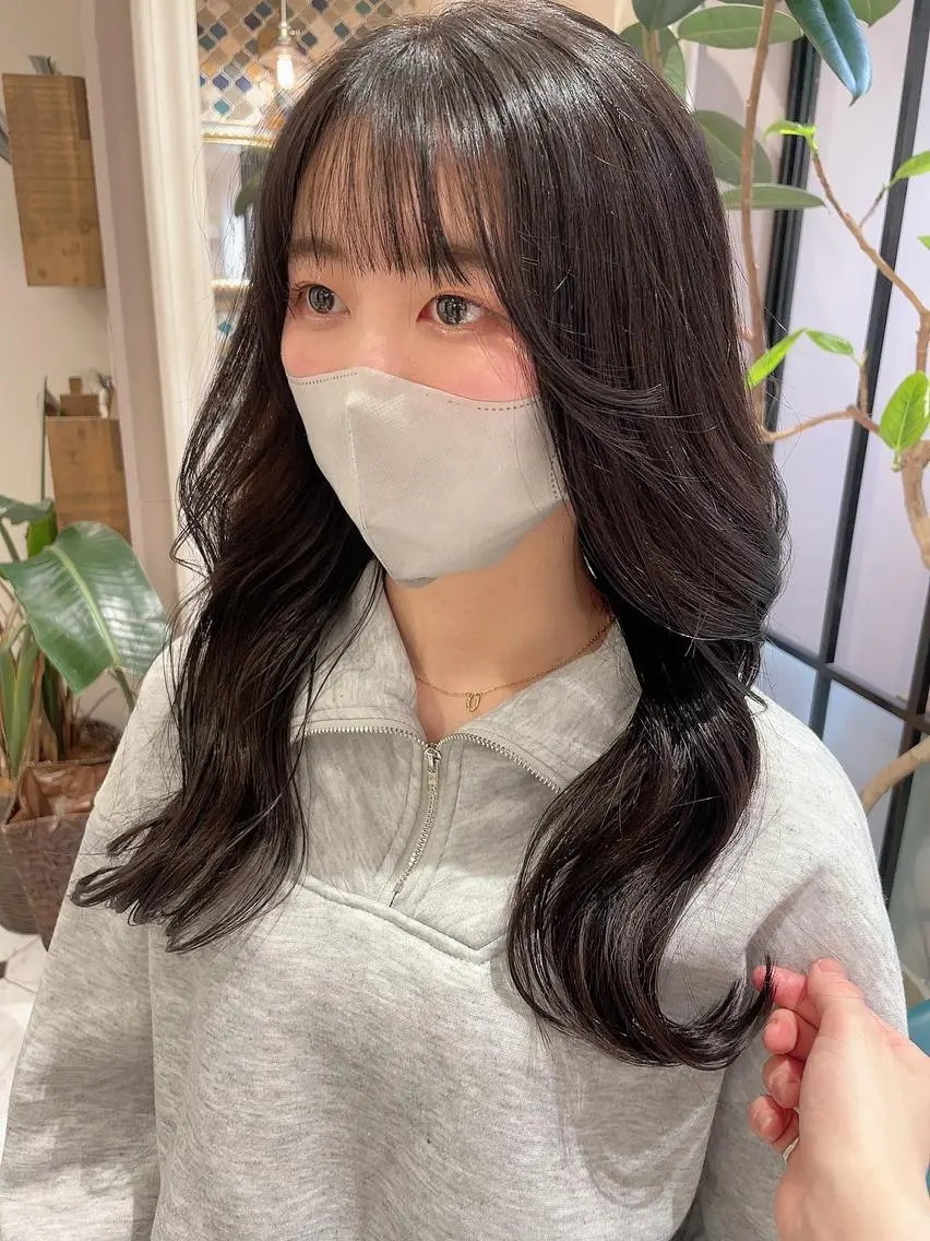 セミロング レイヤー🇰🇷小顔 見せ顔周り💕トモミのヘアスタイル