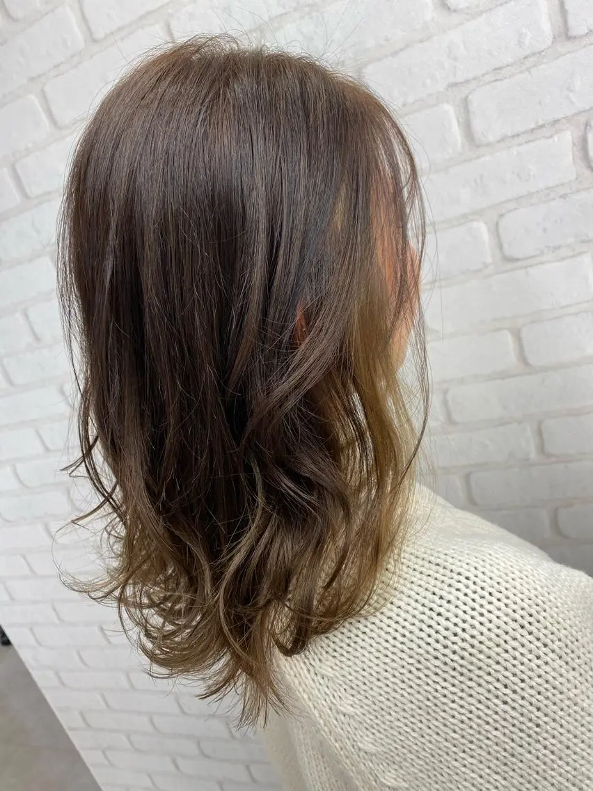 セミロング カラー カット ヘアカラー トリートメント ブリーチカラー🫧 森　凪沙のヘアスタイル