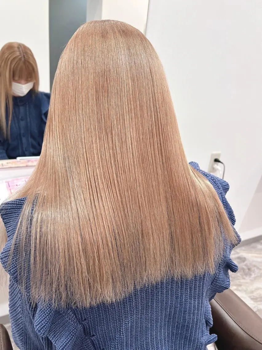 セミロング 縮毛矯正 ヘアカラー トリートメント ブリーチ毛に縮毛矯正 ✨カラー✨山田 正幸のヘアスタイル