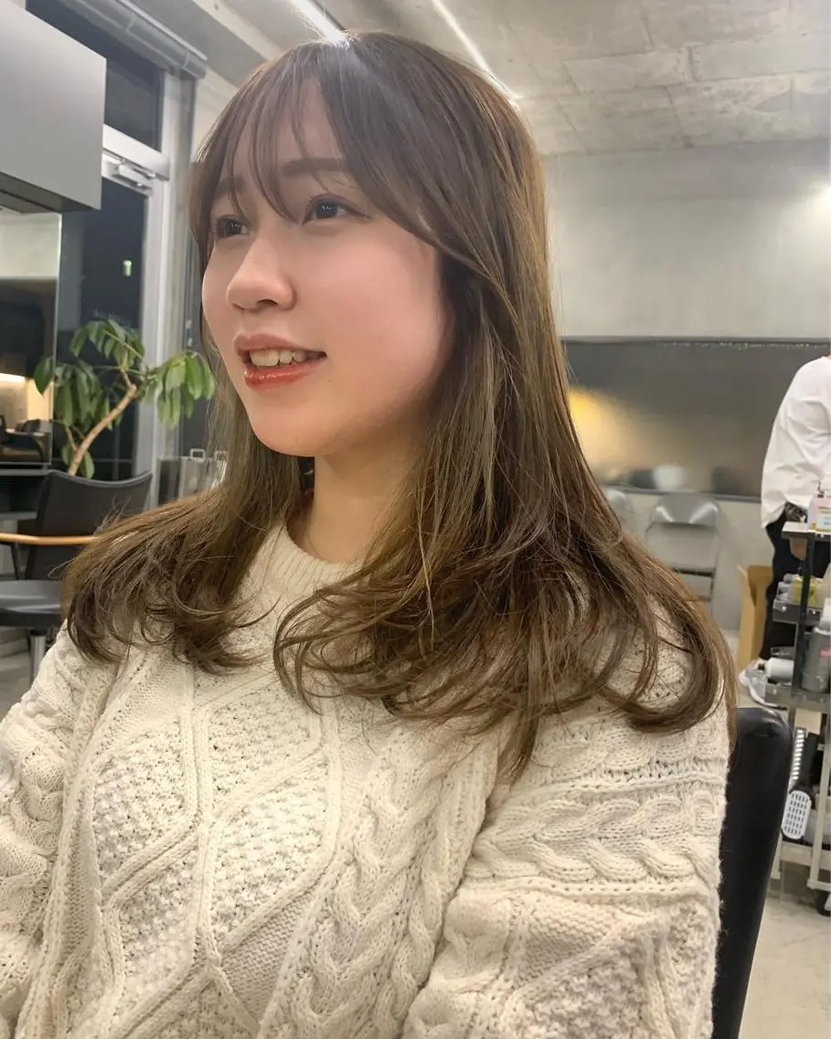 ミディアム カラー ベージュカラー 顔周りカット レイヤーカット カット ヘアカラー sakoda shunkiのヘアスタイル
