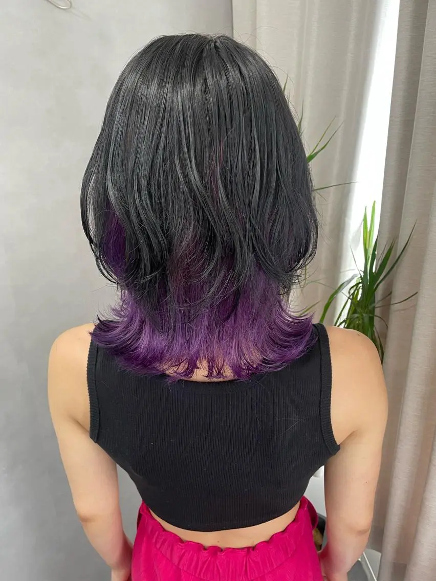 ミディアム パープルカラー ウルフカット ヘアカラー レイヤーカット/透明 感カラー🩵中村友美のヘアスタイル
