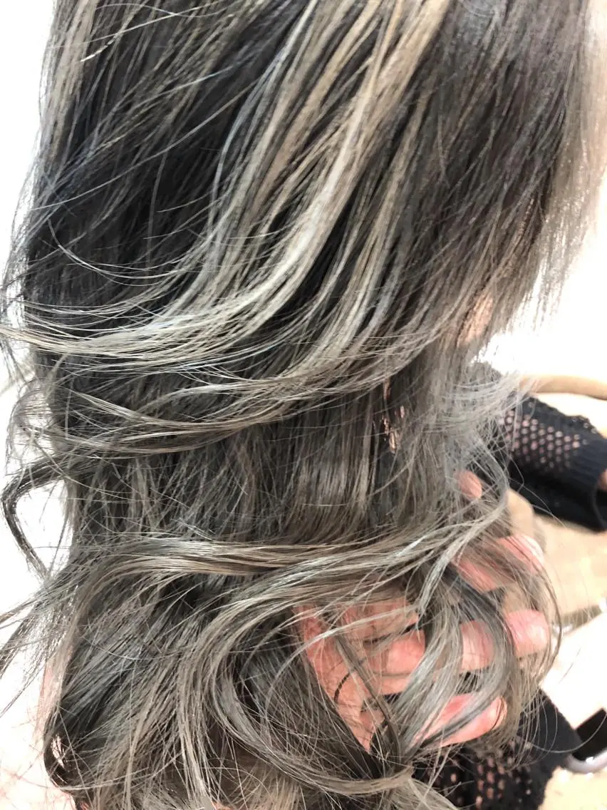 セミロング 外国人風カラー ハイライト ブリーチ/髪質改善 NYNY大久保のヘアスタイル