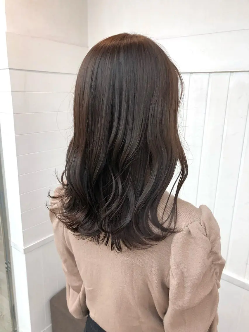 ロング カラー ヘアアレンジ アディクシーカラー アッシュ ベージュカラー 黒髪 ブリーチ カット ヘアカラー JURI🤎 ワンカールレイヤーのヘアスタイル