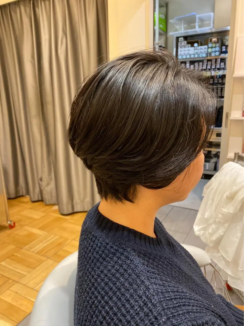 ショート アッシュ ショートヘア 阪上 沙織のヘアスタイル