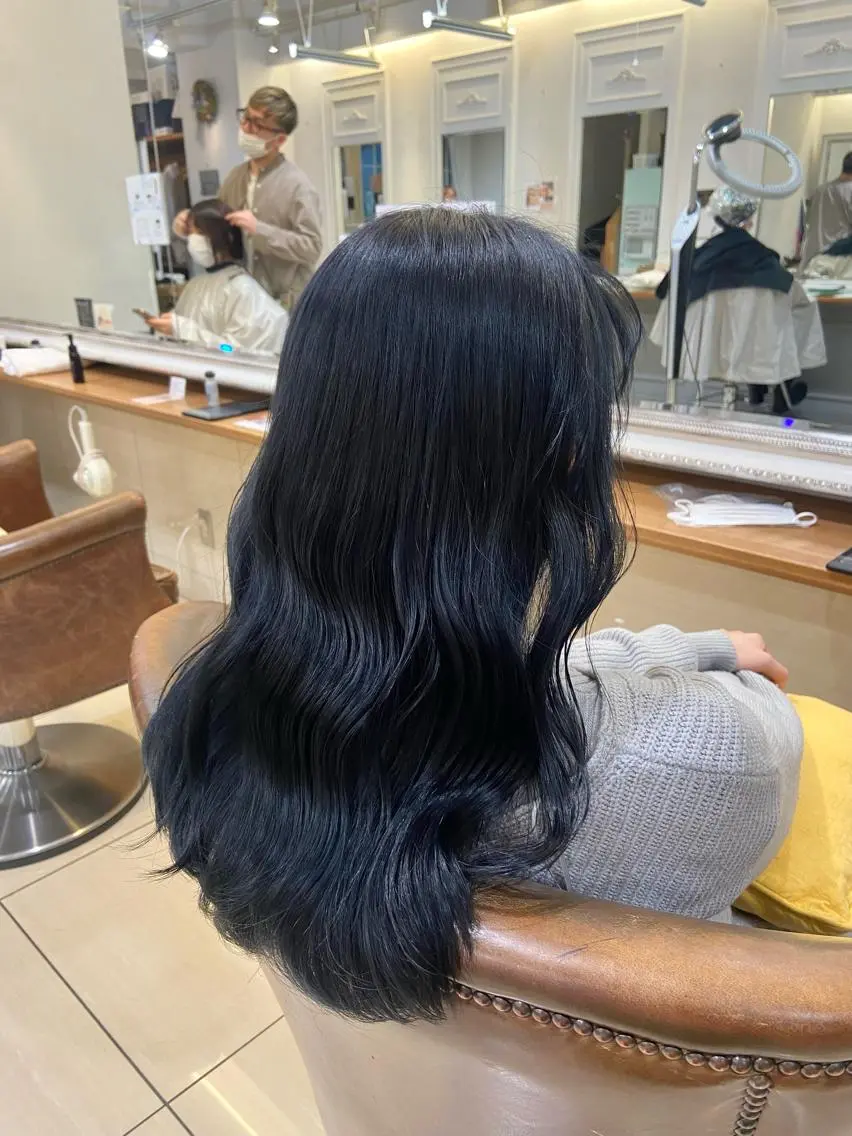 ロング カラー アッシュ ブルーカラー ネイビーカラー 韓国風ヘア カット ヘアカラー 🫧 nanaco🫧のヘアスタイル