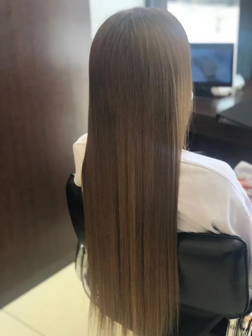 ロング カラー ベージュカラー 嶌田 沙紀のヘアスタイル