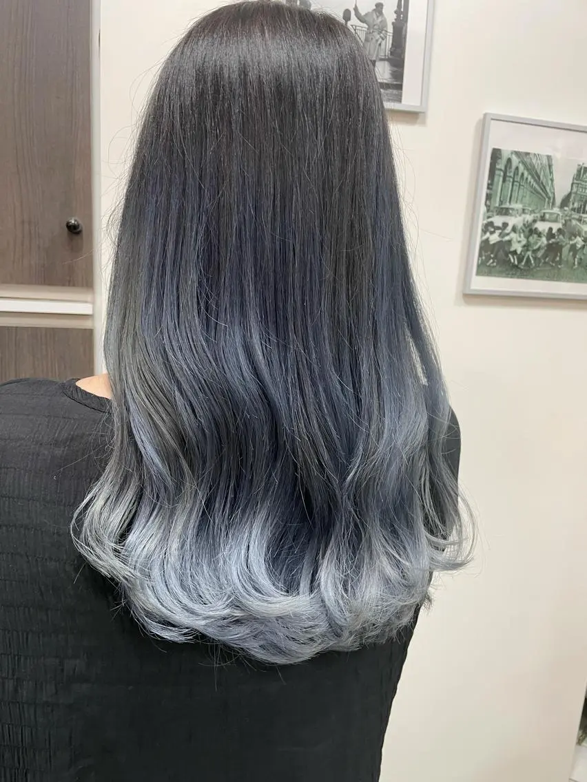 ロング カラー カット ヘアカラー トリートメント 平 ちひろのヘアスタイル