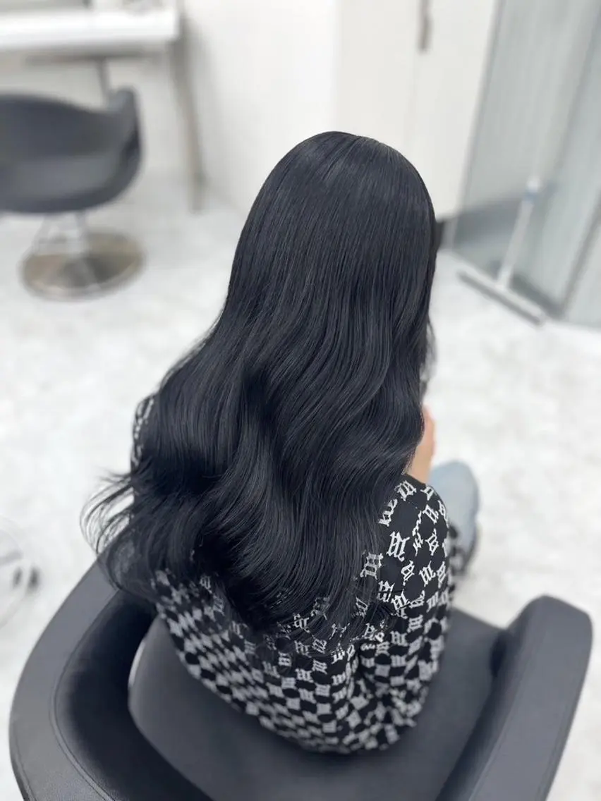 カラー 夏のトレンドヘア🤍 BABY上野のヘアスタイル