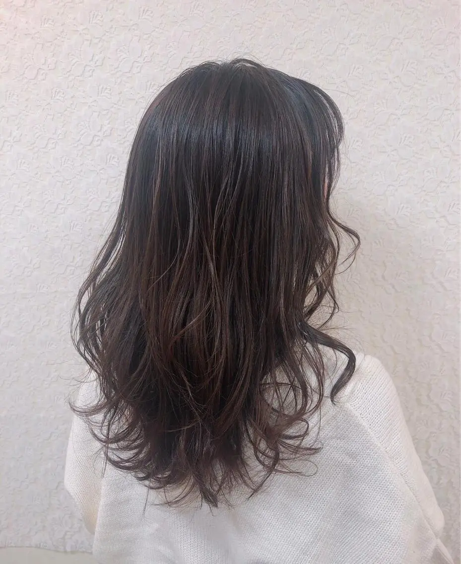 ロング 山口 栞奈のヘアスタイル