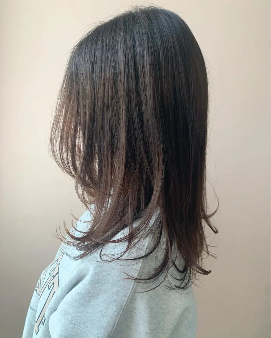 セミロング カラー レイヤーカット カット トリートメント hubhair レイヤー/透明感のヘアスタイル