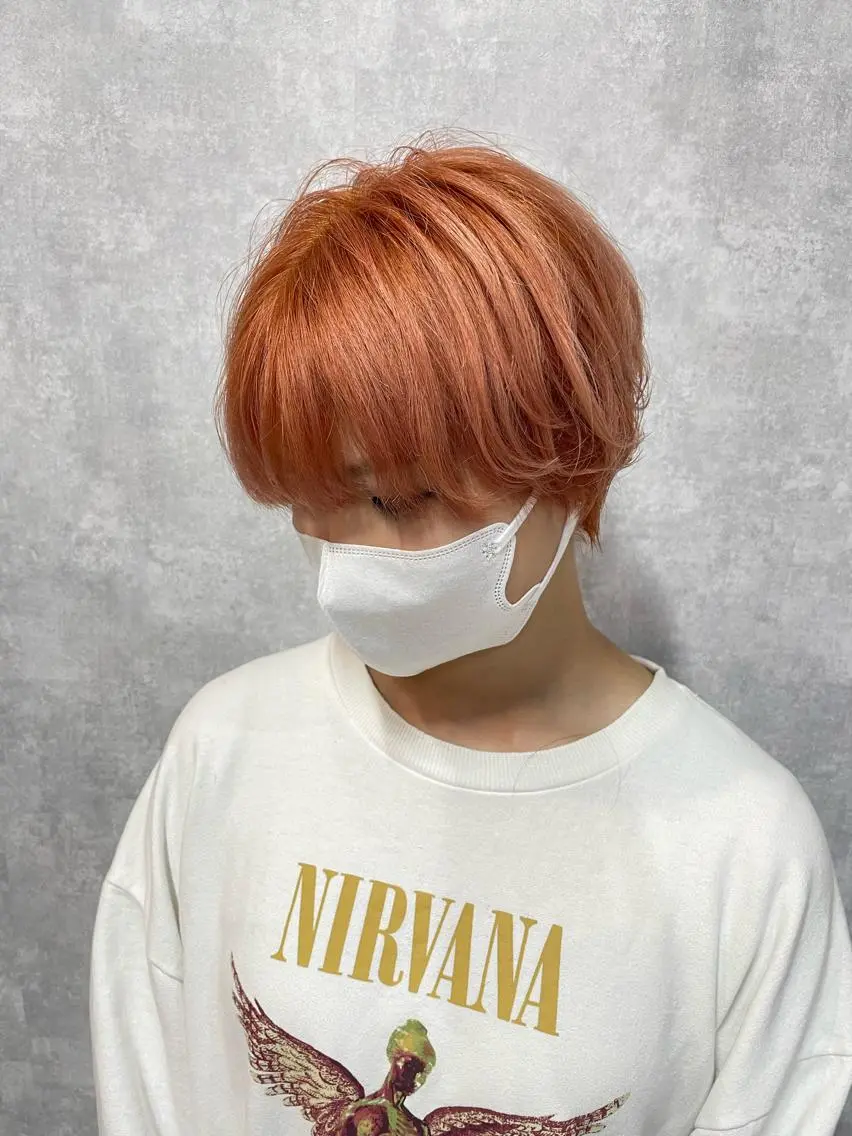 ショート 切りっぱなしボブ ショートボブ ハンサムショート 丸みショート アッシュ カット ヘアカラー トリートメント モテ髪/ボブ/ショー ト/アダチフウトのヘアスタイル