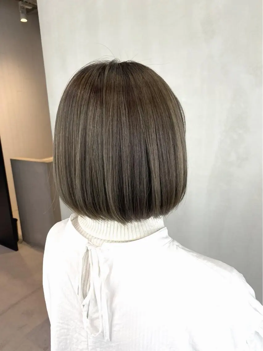 カラー ベージュカラー ハイライトカラー オリーブベージュ MUK ムクのヘアスタイル