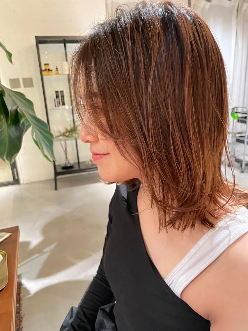 ミディアム レイヤーカット 聖 来のヘアスタイル