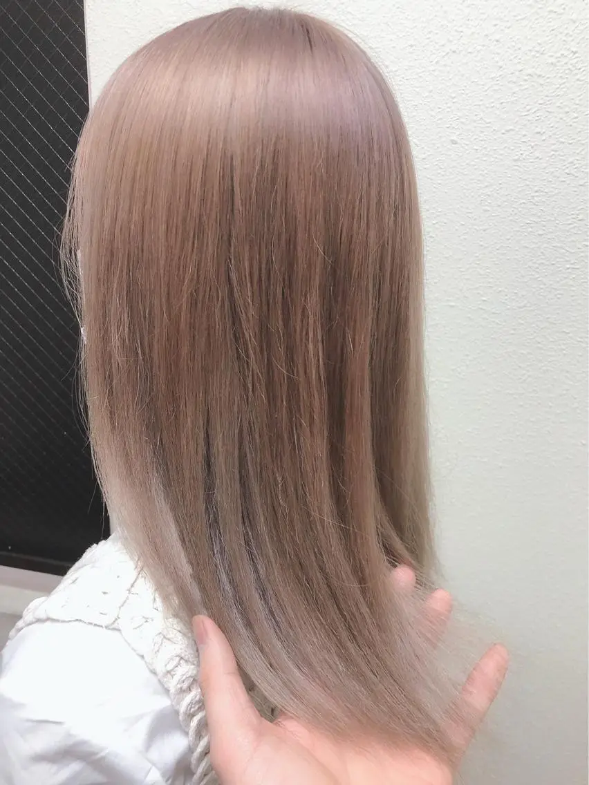 ミディアム カラー ヘアアレンジ アディクシーカラー ブリーチ ケアブリーチ ダブルカラー イヤリングカラー カット ヘアカラー トリートメント ヘアセット 髪質改善デザイナー &mirai ryoのヘアスタイル
