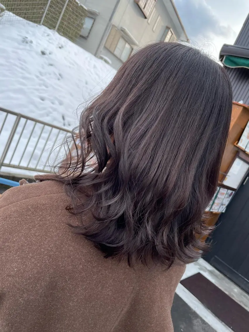 ミディアム カラー JowA✂︎ 目片夏実のヘアスタイル