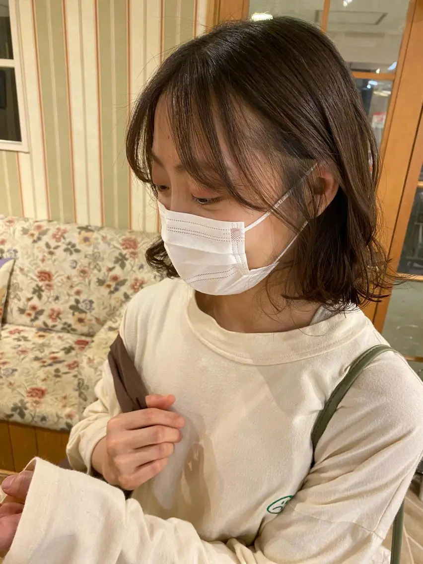 ミディアム 外ハネヘア ヘアカラー トリートメント LUVISM新潟🎀 透明感カラー/ミユのヘアスタイル