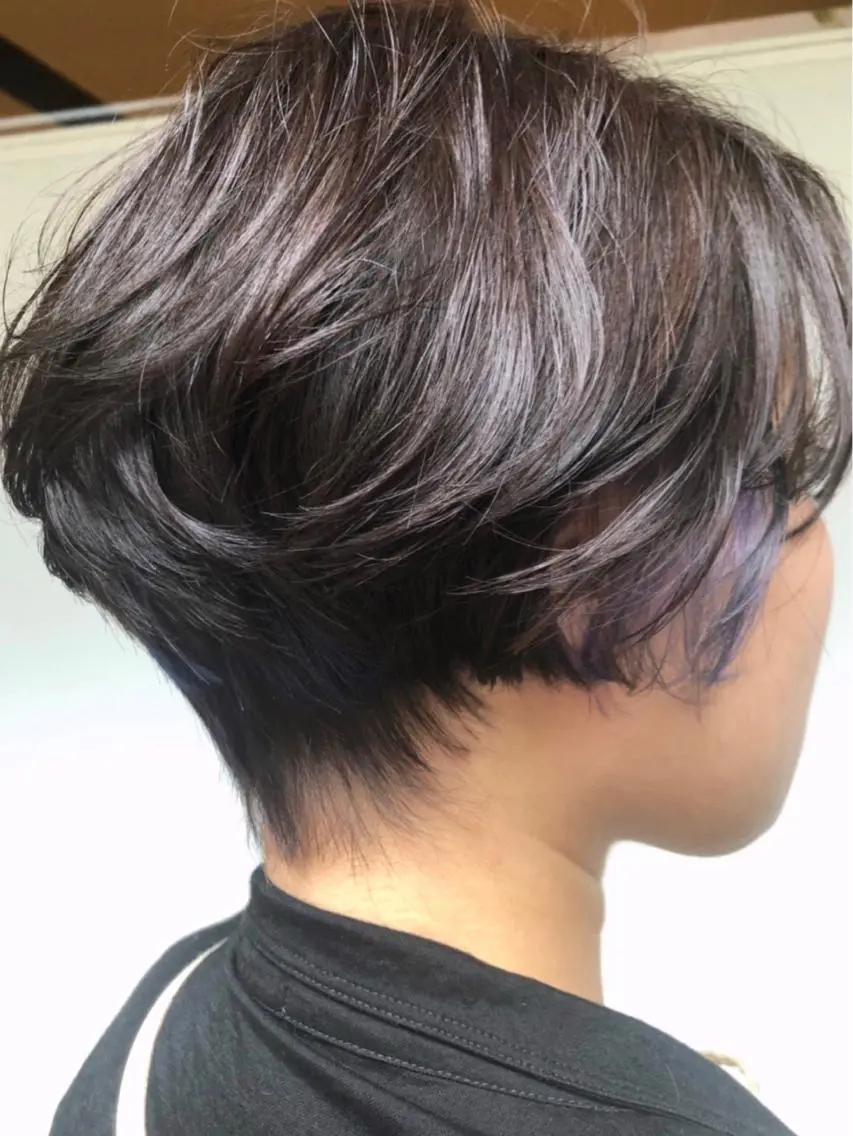 ショート カラー ハンサムショート ハイライトカラー ハイライト ショートヘア 勝野 麻美のヘアスタイル