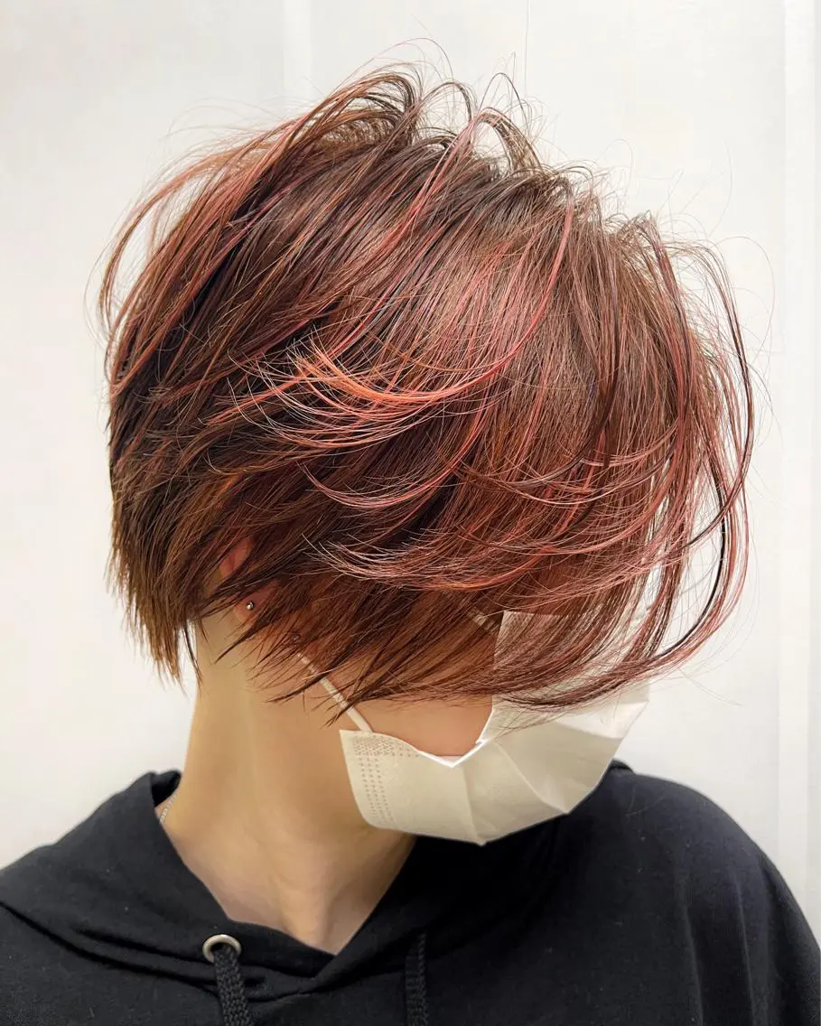 ショート カラー ハンサムショート ブリーチ ケアブリーチ ハイライトカラー ピンクカラー OAK溝の口 𖠋SHINYAのヘアスタイル