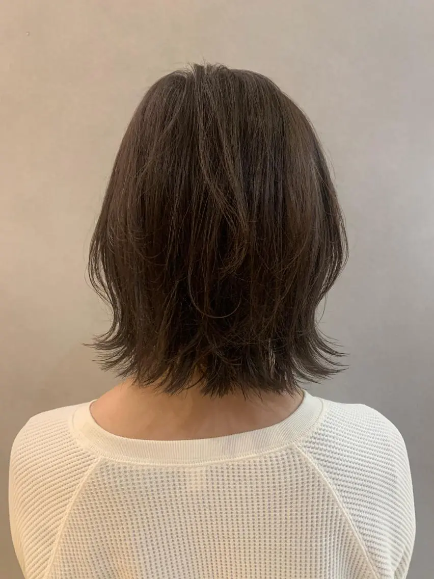 ミディアム ボブ 外ハネヘア 土佐 優奈のヘアスタイル
