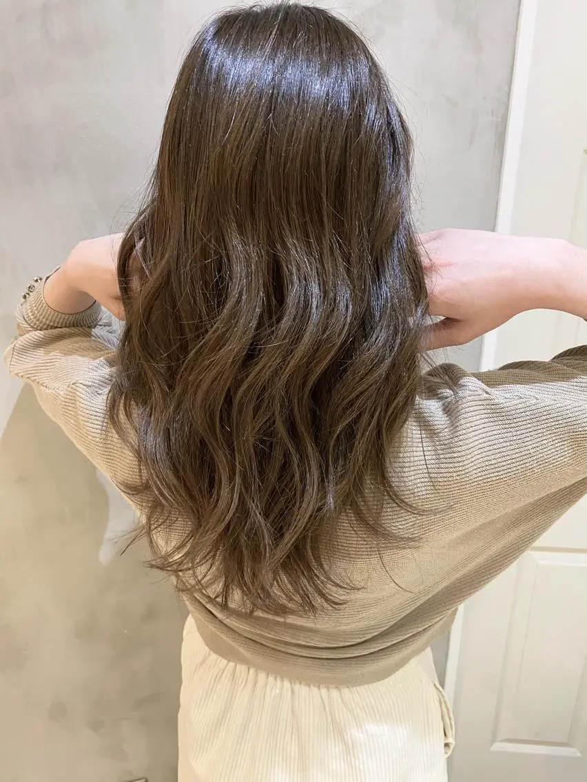 ロング カラー ヘアアレンジ ネイル マツエク・マツパ 透明感カラー ハイライトカラー 外国人風カラー ハイライト 学生 夜23時まで予約🉑 reverieあきらのヘアスタイル