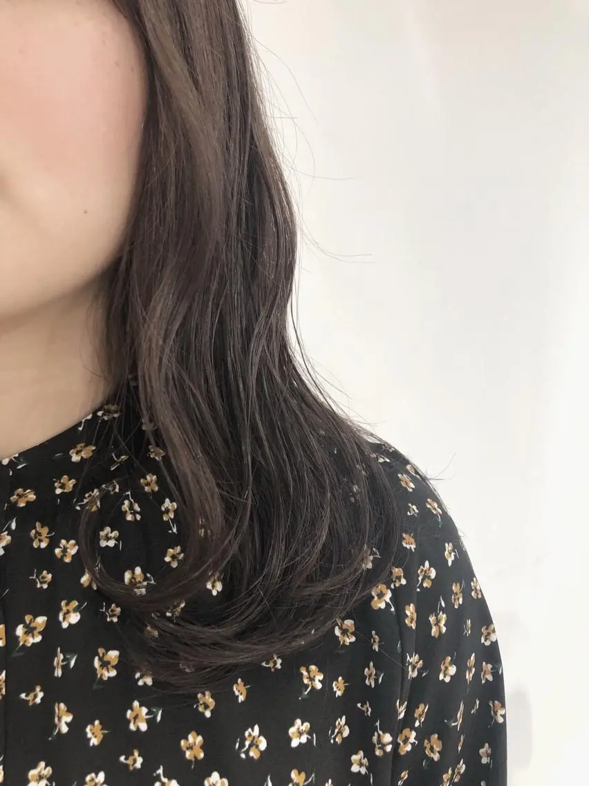 セミロング カラー 透明感カラー ヘアカラー トリートメント 🍊新宿南口🍊 ERINAのヘアスタイル