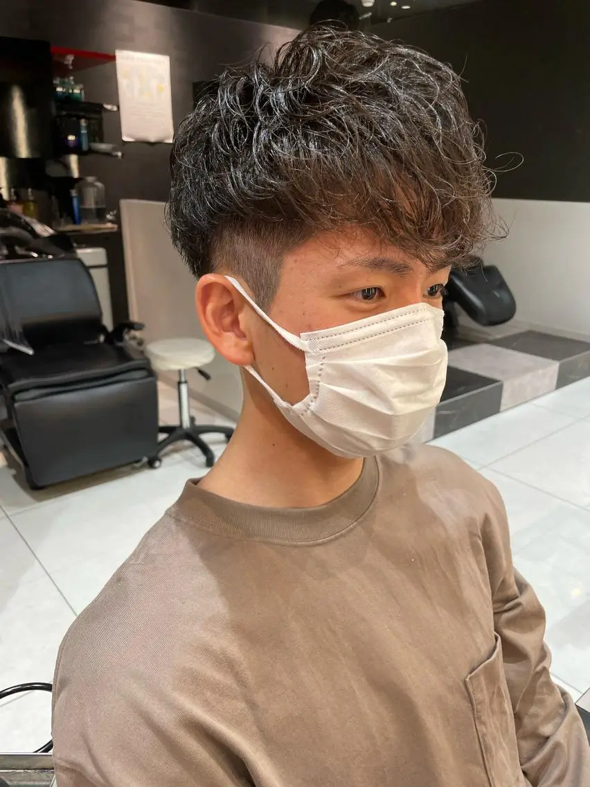 ショート パーマ メンズ メンズパーマ メンズヘア特化 崎田 成人のヘアスタイル