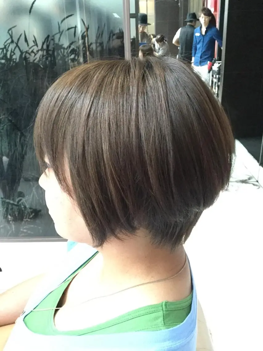 セミロング 外国人風カラー ✨あなたのお悩み解消 美容師✨TOMOKAのヘアスタイル