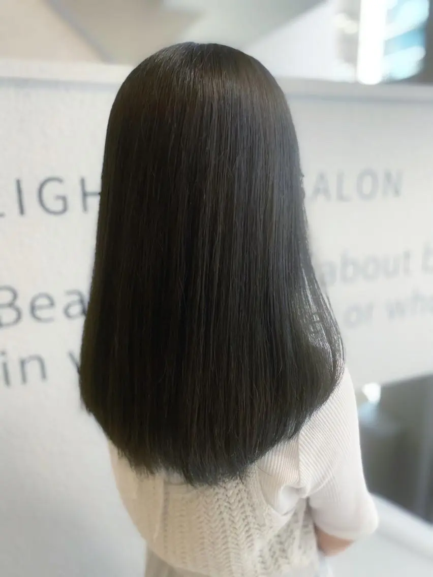 セミロング カラー 透明感カラー イルミナカラー オリーブカラー 神パーマ＆ツヤ髪 黒田ダイのヘアスタイル