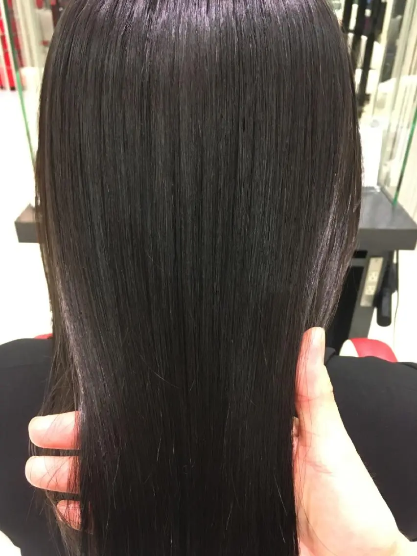 ロング ブリーチしてても 綺麗にかかる縮毛矯正のヘアスタイル