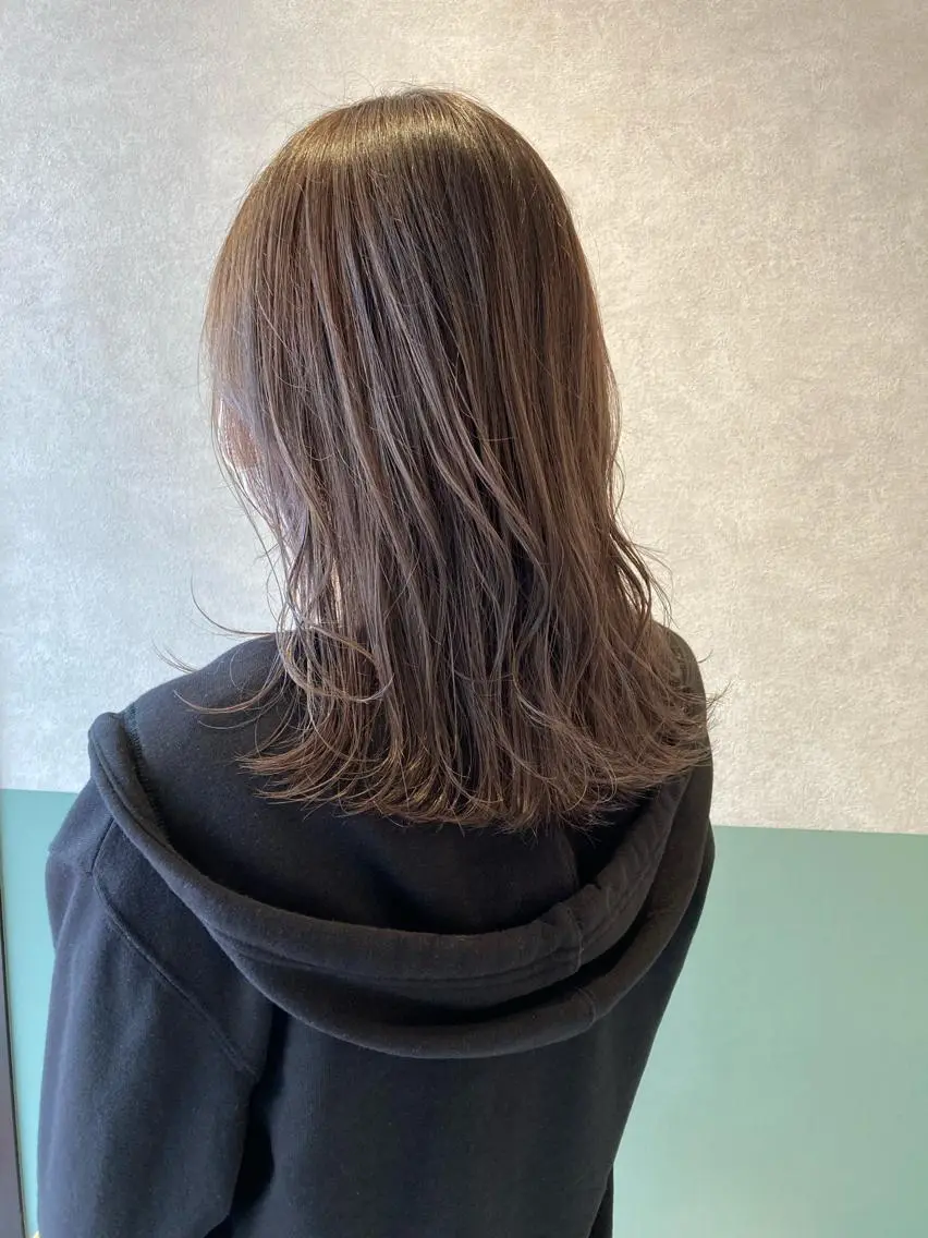 ミディアム カラー アッシュ ベージュカラー ブリーチ 透明感カラー デザインカラー カット ヘアカラー トリートメント ボブ/ハイトーン 福生Radix 下田のヘアスタイル