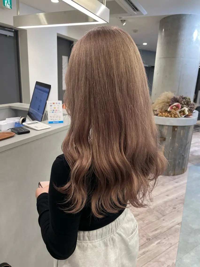 ロング カラー 艶髪ハイトーンカラー kana♡のヘアスタイル