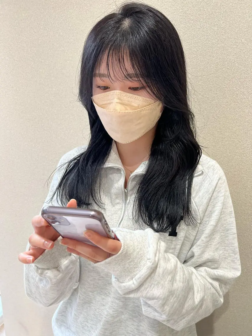セミロング エギョモリ 外国人対応 佐久間のヘアスタイル