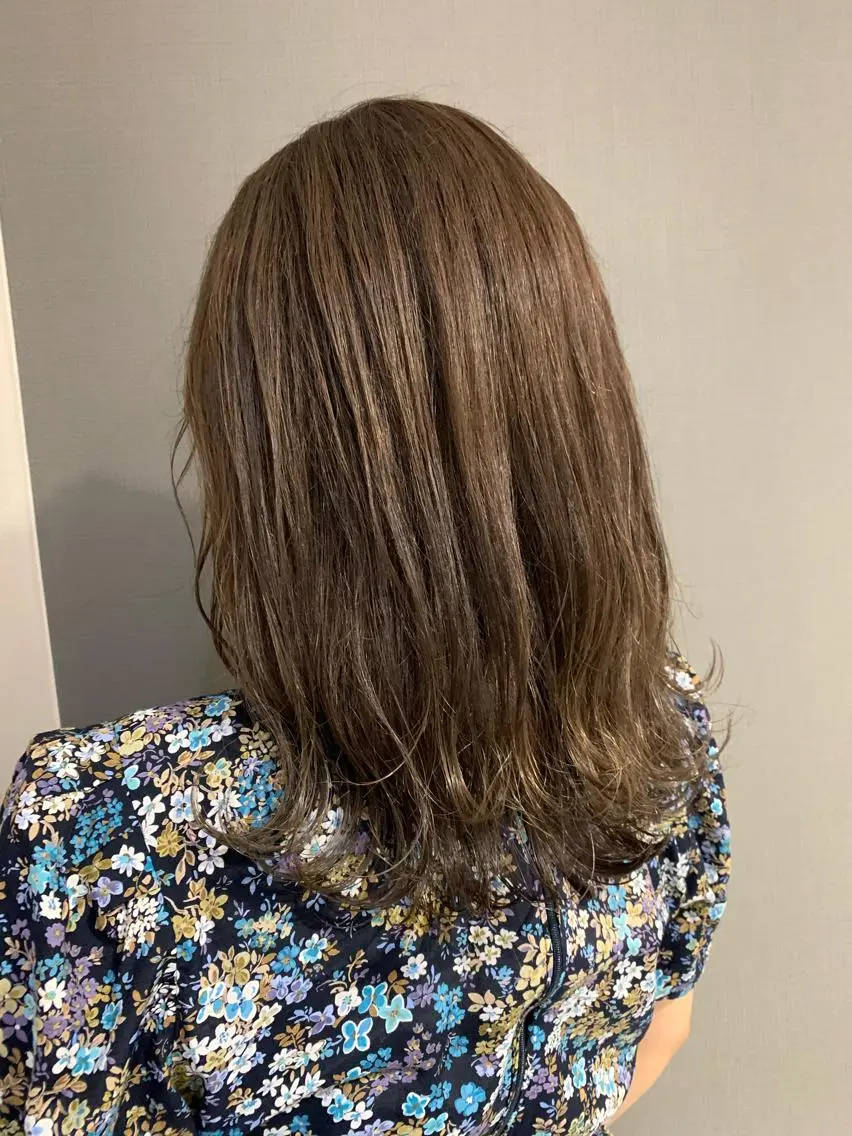 ミディアム カラー 透明感カラー イルミナカラー スターダスト モデルさん募集中IT byALBUM八王子のヘアスタイル