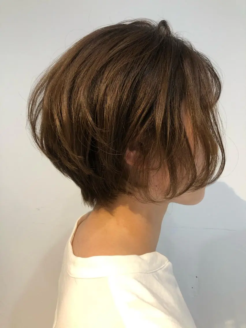 ショート カラー サワタ ミサのヘアスタイル