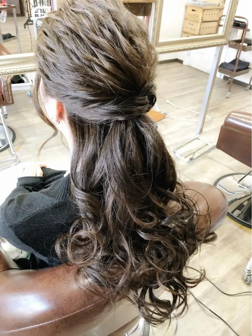ロング ヘアアレンジ jolie amieのヘアスタイル