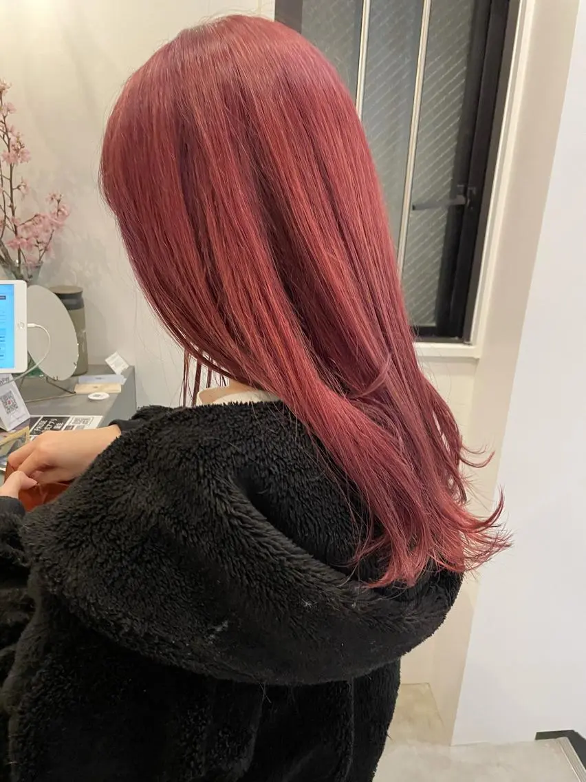 ロング カラー ピンクカラー やまさきえりこ ニュアンスパーマのヘアスタイル